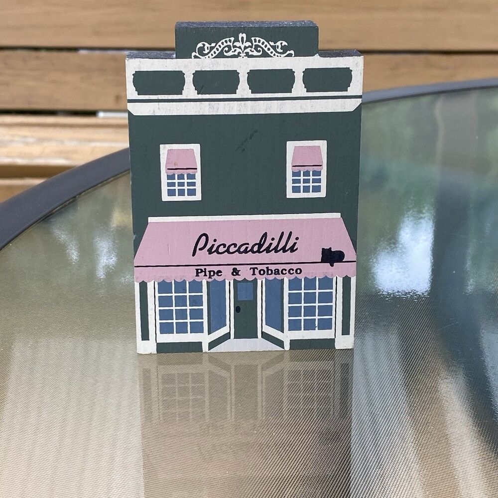 1990 The Cats Meow Series VIII Piccadilly Pipe & Tobacco Wooden Shelf Sitter...